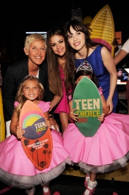 normal_back8 - 22 Juli - Teen Choice Awards - Backstage and Audience