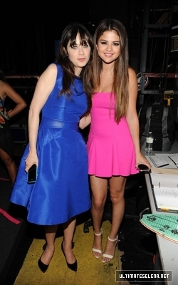 normal_1~51 - 22 07 2012 Teen Choice Awards Backstage