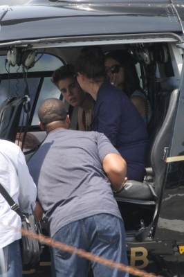 normal_004 - 16 Juni - boarding a helicopter with Justin in Toronto