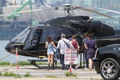 normal_008 - 16 Juni - boarding a helicopter with Justin in Toronto