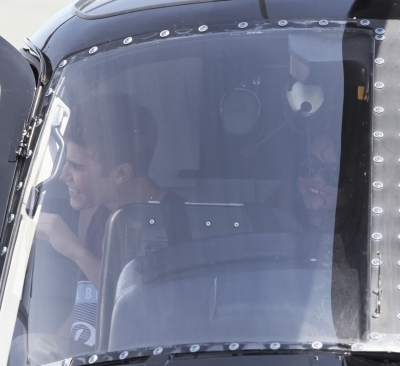 normal_023 - 16 Juni - boarding a helicopter with Justin in Toronto