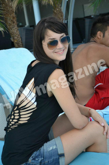 544448_414082368629067_1589560100_n