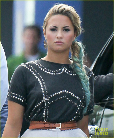 britney-spears-demi-lovato-x-factor-prep-in-miami-04