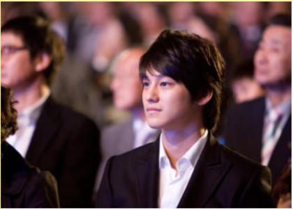 Intra pe site'ul KpopRomaniaTv.sunphoto.ro/.....si vz acolo!:(