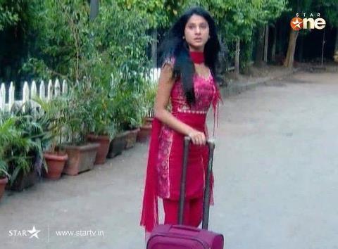 555994_252415568194322_1416571769_n - jennifer winget11
