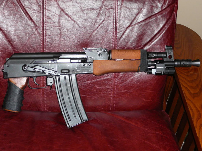 AKU-74 - Diverse