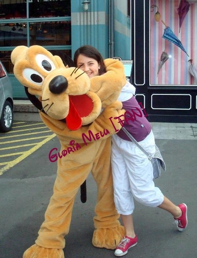Disney - 2009 ♥. - Gloria in Franta xD