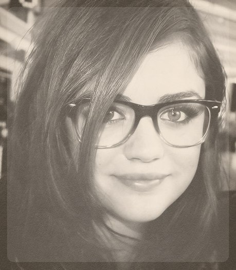 Pai de ce nu zici asa omule,ma duc sa aduc beutura!#Zayn *fata malefica*