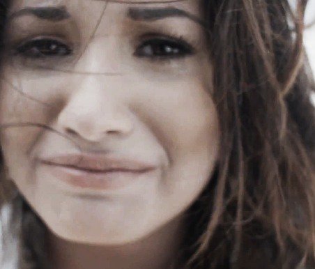 Hei....^Coborand plangand shi sterganduse de sange^