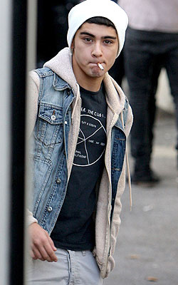 - Da`mi tigaraa fumeieee :-w =)))) .