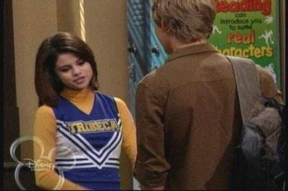 ~stai lin:))ca nu ramai singura:))plec in los angeles,dar sa nu zici la nimeni..pls