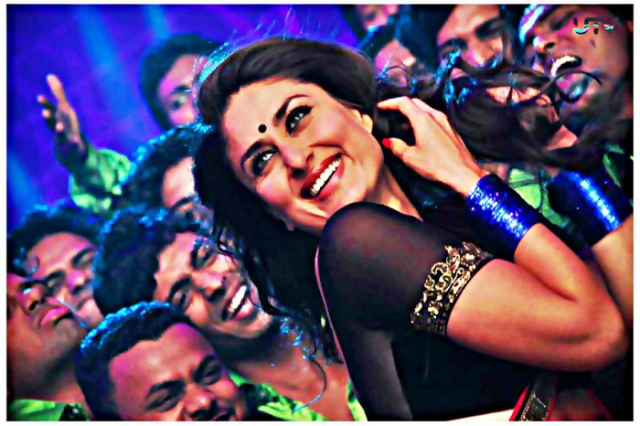 391505_267894503312498_255929381_n