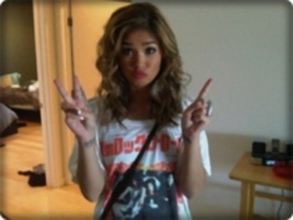 Heii luume!Nico is here :> :]