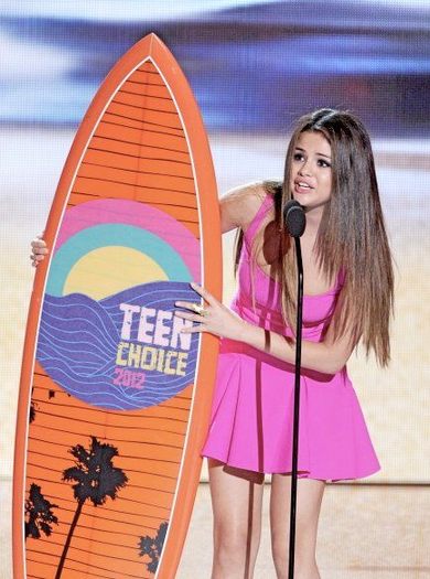 ~eu decolez de pe canapele,dar in fine facem o exceptie*se arunca pe canapea*