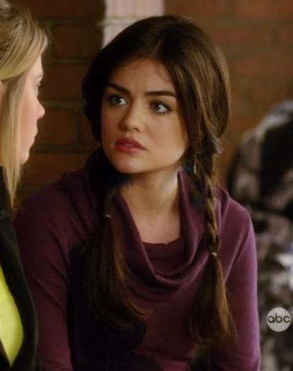 Haide ma,am ramas singura?*se ridica de pe canapea*