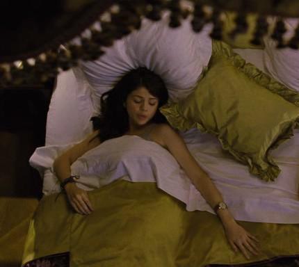 ~ce vrei sa fac daca am racit?:))#J*stranutand*Hey Cher!:))