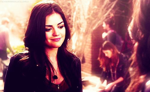 Tu stai pe canapea!*o inveleste cu doua paturi,ii da ceaiul si niste clatite*