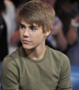 ~x~ {~vazand`o pe Demi~} Bwaii ce`ai patit?Esti bine ?:-s ~x~