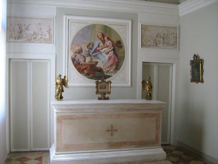 Altar in Ca Rezzonico - 4-Prin Venetia in iulie 2012