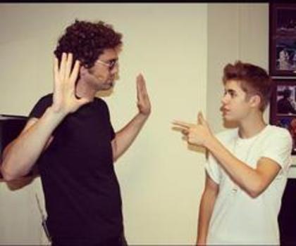 ~x~ Heeeey ! Somebody ? :o3 {Tipand}..~x~