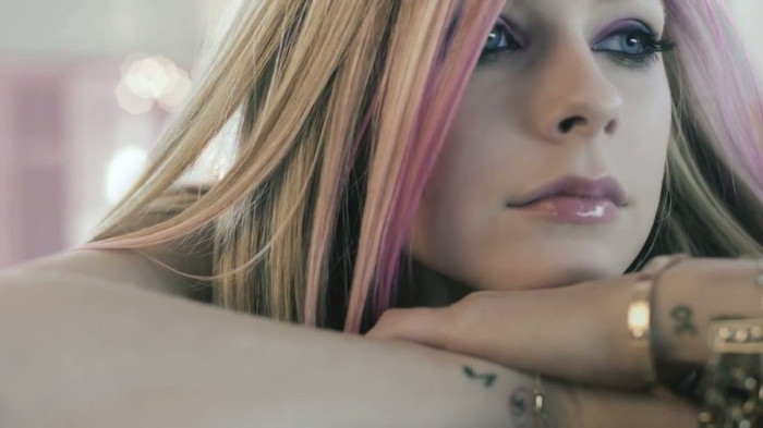 Avril Lavigne Wild Rose TV Commercial - OFFICIAL 006 - WILD ROSE - Official TV Commercial - Captures by me