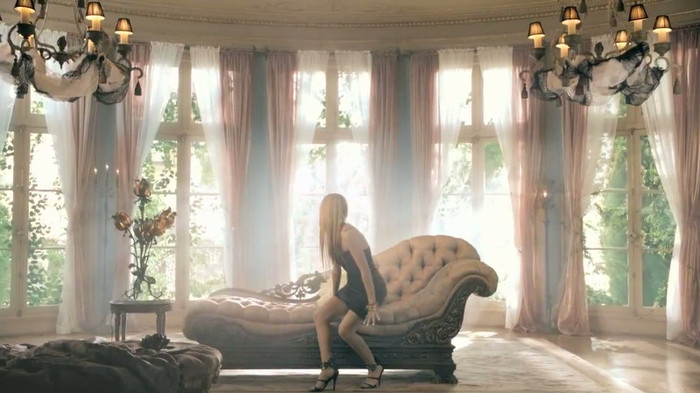 Avril Lavigne Wild Rose TV Commercial - OFFICIAL 020 - WILD ROSE - Official TV Commercial - Captures by me