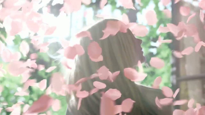 Avril Lavigne Wild Rose TV Commercial - OFFICIAL 042