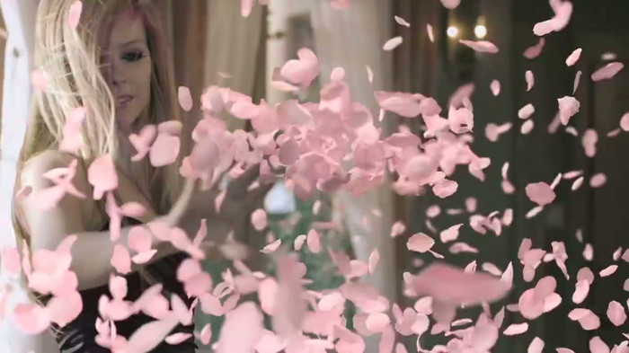 Avril Lavigne Wild Rose TV Commercial - OFFICIAL 050