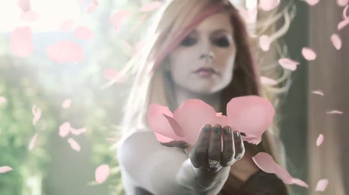 Avril Lavigne Wild Rose TV Commercial - OFFICIAL 072