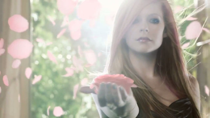 Avril Lavigne Wild Rose TV Commercial - OFFICIAL 079
