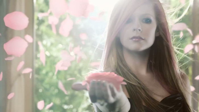 Avril Lavigne Wild Rose TV Commercial - OFFICIAL 080