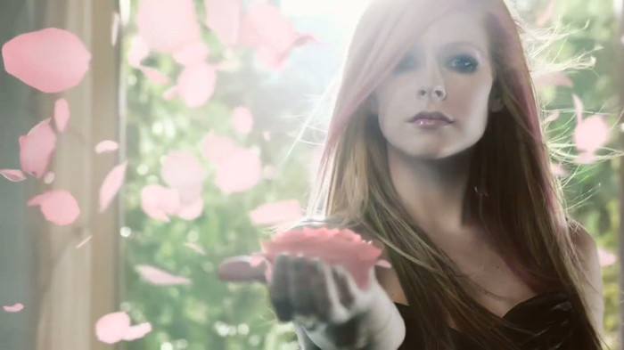 Avril Lavigne Wild Rose TV Commercial - OFFICIAL 081