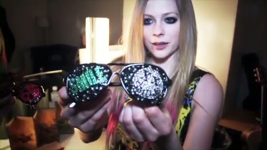 Rad New Shades 140 - Rad New Shades - WTH TV - Screen Captures by me