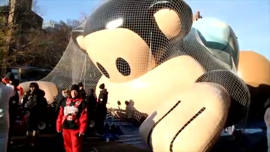 Avril Lavigne Macy's Day Parade 075