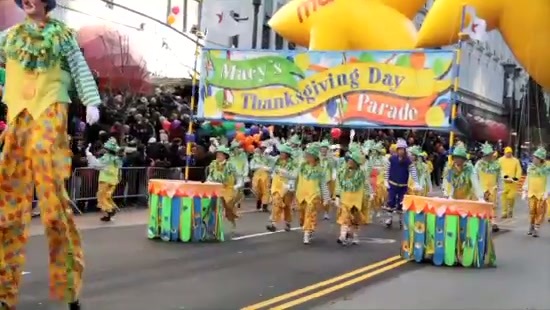 Avril Lavigne Macy's Day Parade 079