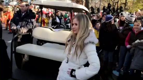 Avril Lavigne Macy's Day Parade 099