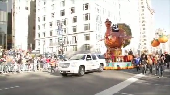 Avril Lavigne Macy's Day Parade 300