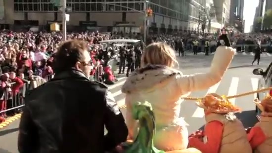 Avril Lavigne Macy's Day Parade 320