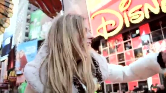 Avril Lavigne Macy's Day Parade 405