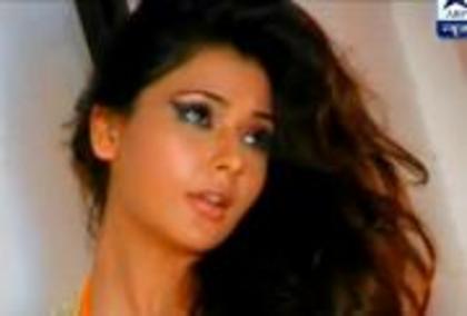 293892_396838680363307_671514164_a - sara khan15