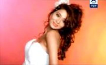 375670_396837423696766_1347341041_a - sara khan15