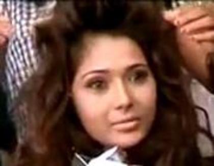 406325_396838427029999_1223770763_a - sara khan15