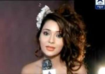 524017_396840133696495_944962707_a - sara khan15