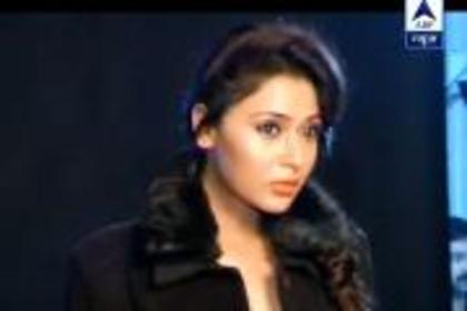 530055_396840903696418_474451824_a - sara khan15
