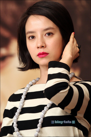 201103022148043 - Song Ji Hyo