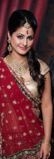 542411_112896565516153_611233143_n - xxHina Khan-Aksharaxx