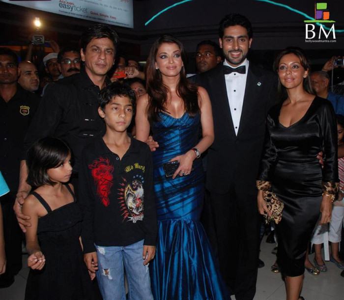 550595_277307539034733_369275403_n