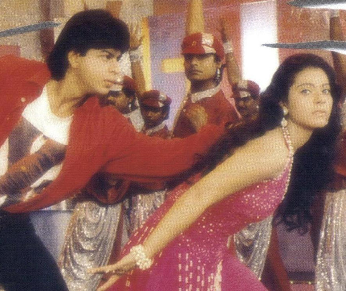 556093_268734339892053_2131432867_n