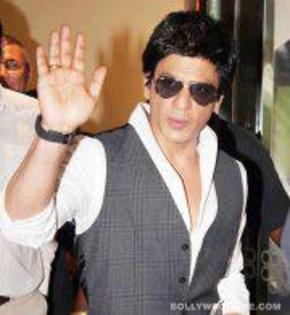 557832_288254197940067_2066512831_n