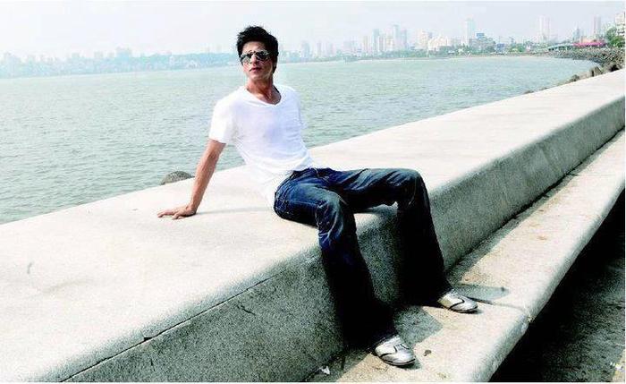 148784_267688946663259_404642575_n - Shahrukh Khan 3